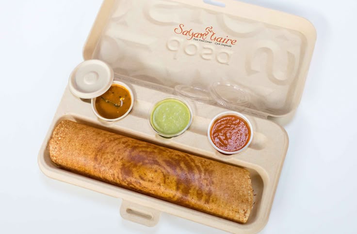 Compostable takeaway packaging from agricultural straw