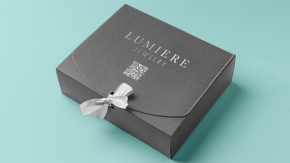 Jewelry packaging with QR code