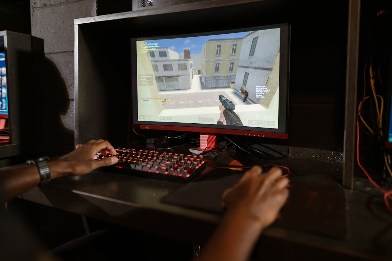 How to Stay Competitive in FPS Games With the Right Tech Tools